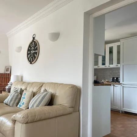 Jones Cala En Porter (Menorca)