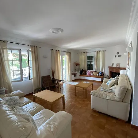 Jones Cala En Porter (Menorca)